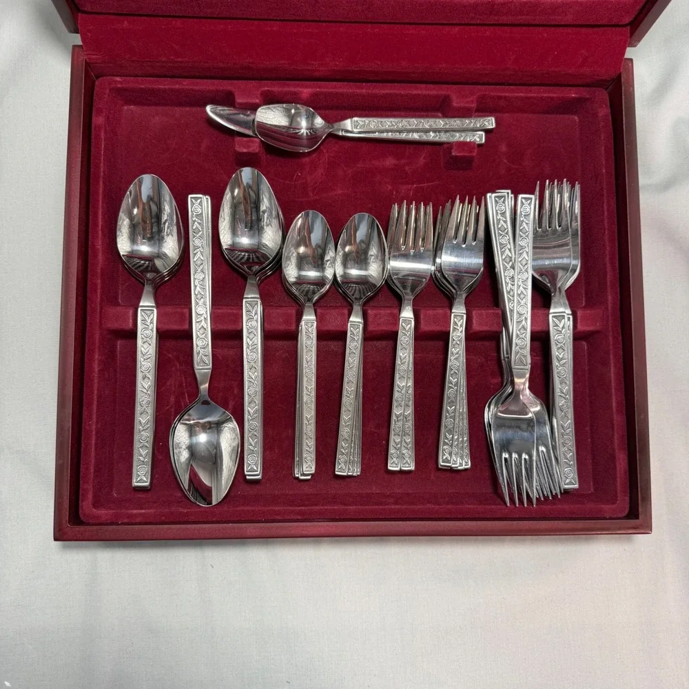 Mexicali Rose 62 Piece Service for 12 Flatware Set Floral Vintage 1970s Case
